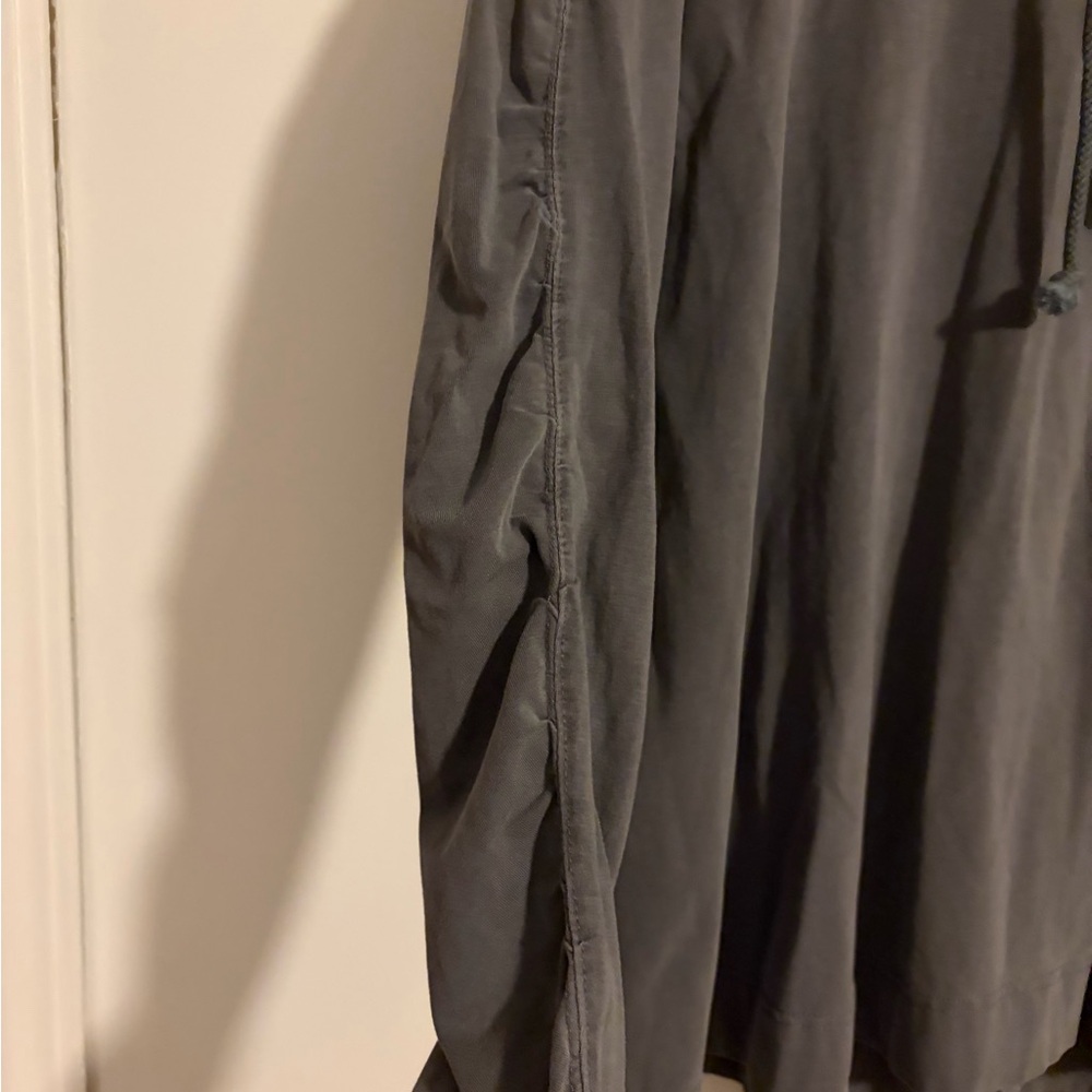 Hot Shot Hooded Layer hoodie size medium EUC retails $60 - Picture 7 of 10